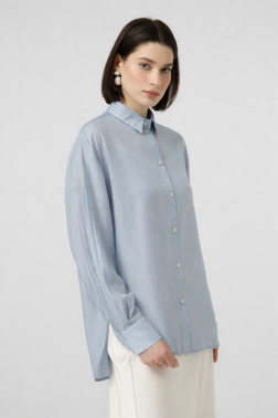 Небесно-блакитна oversize сорочка з тенселу