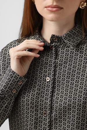 Чорна шовкова сорочка Лабіринти