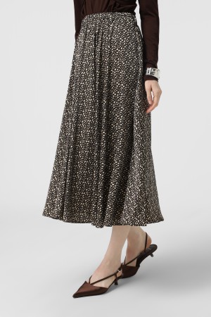 Чорна плямиста спідниця на резинці