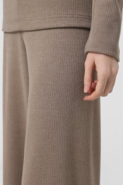 Бежеві прямі штани 