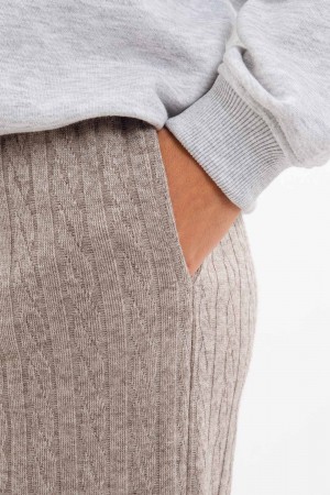 Прямі штани тауп