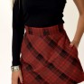 Червона спідниця-шорти в чорну клітинку