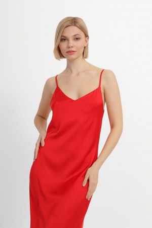 Червона сукня комбінація